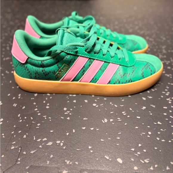 WORN ONCE Adidas Sneakers in Green and Pink - Picture 2 of 7